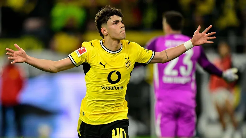 FBL-GER-BUNDESLIGA-DORTMUND-FRANKFURT