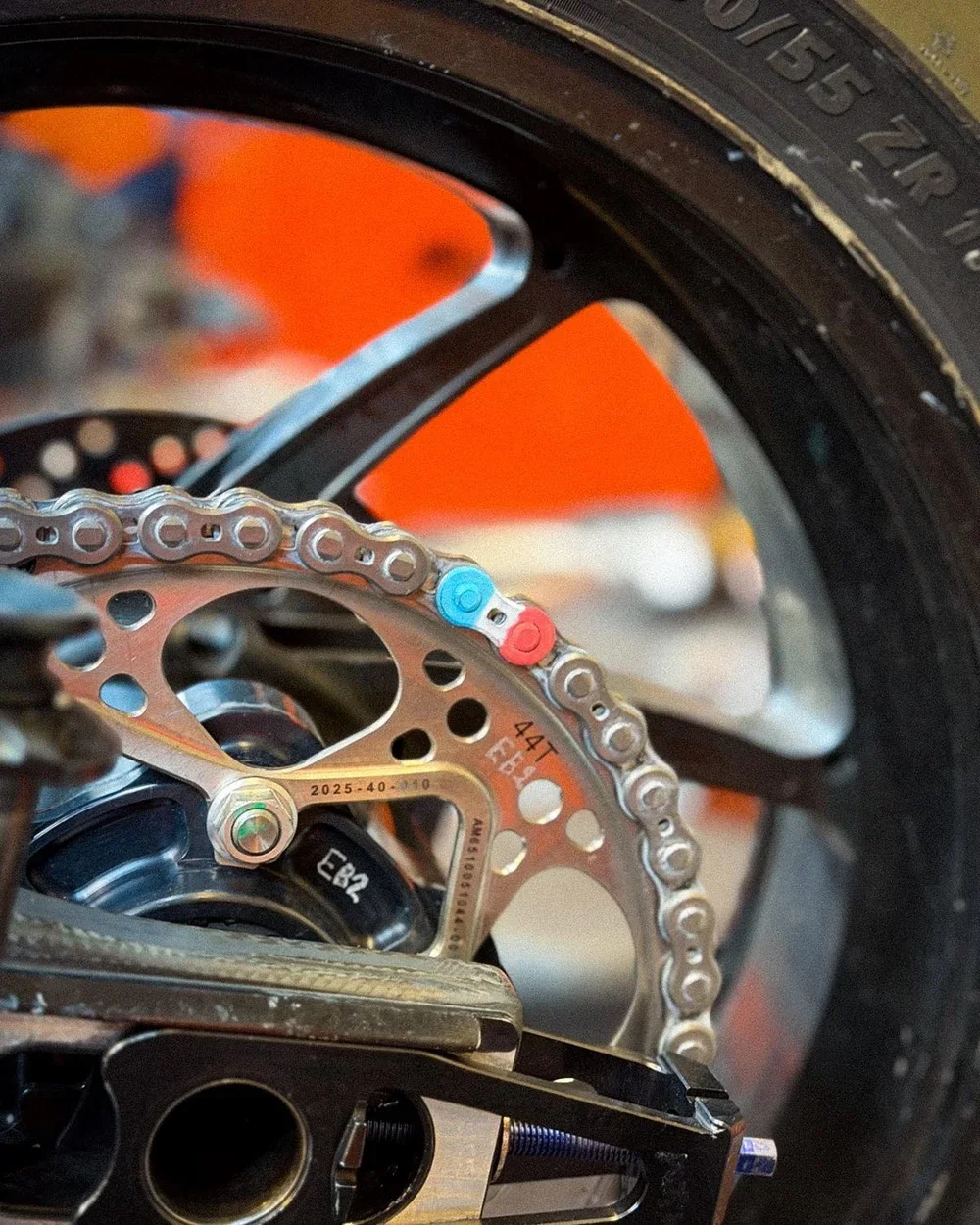 Eslabón de las motos del Tech3